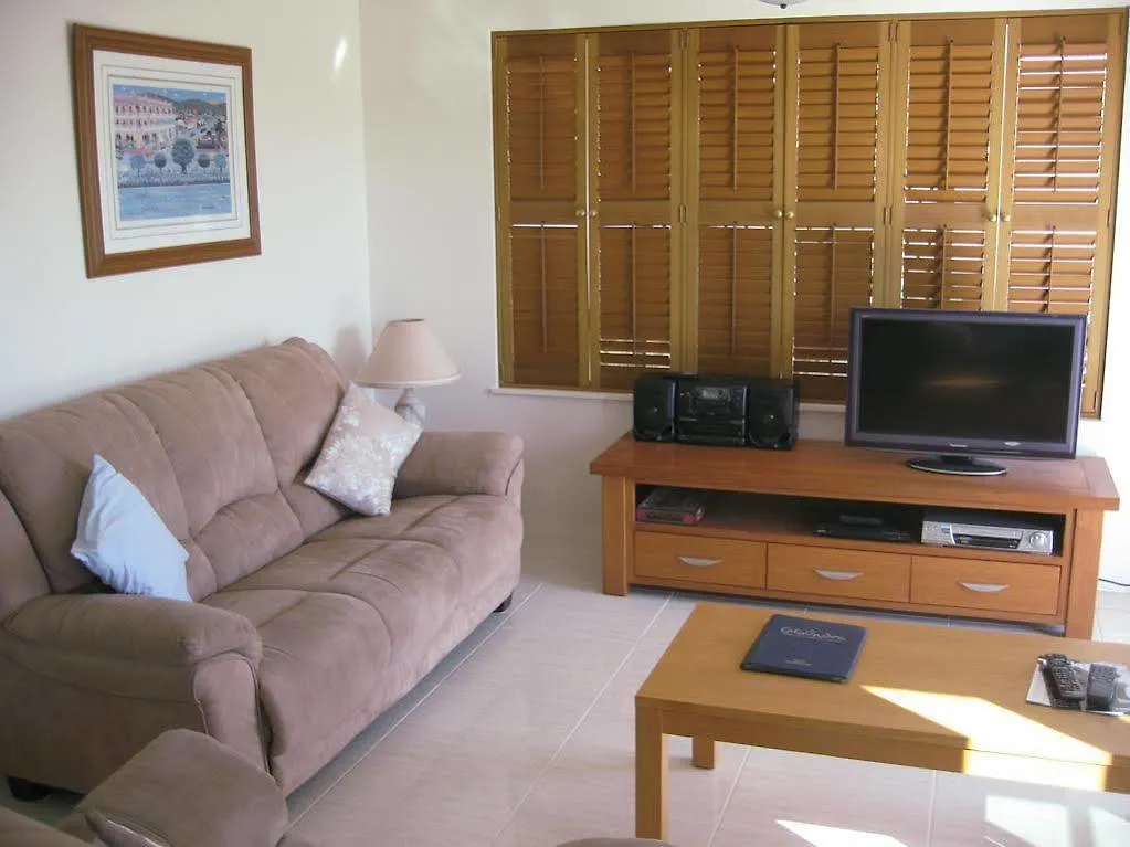 Aparthotel Cheltenham Apartments Caloundra