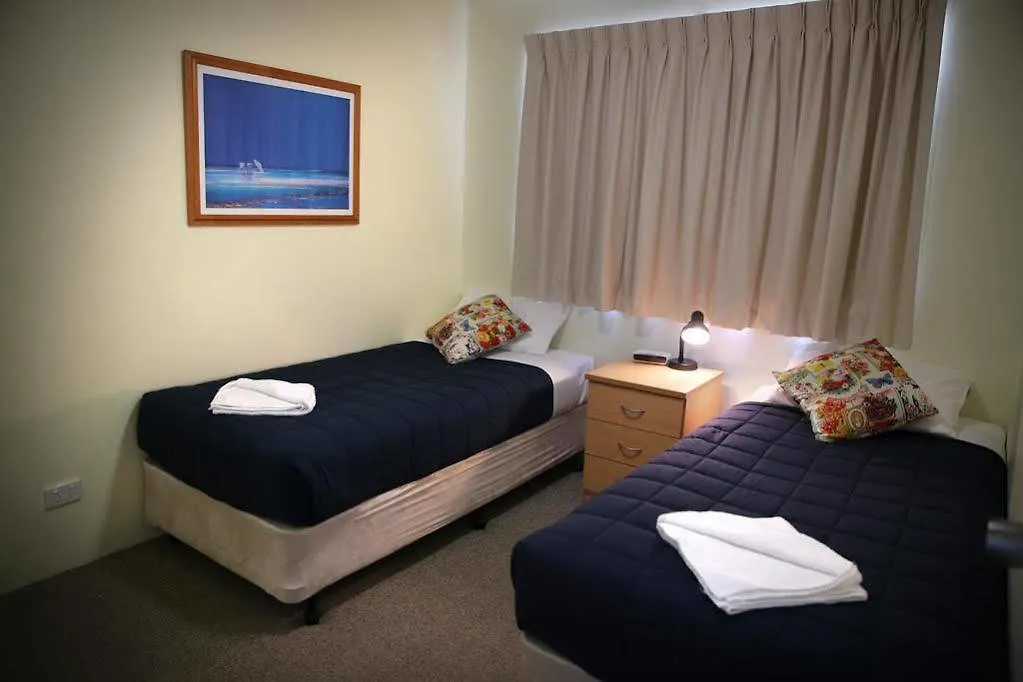 Aparthotel Cheltenham Apartments Caloundra